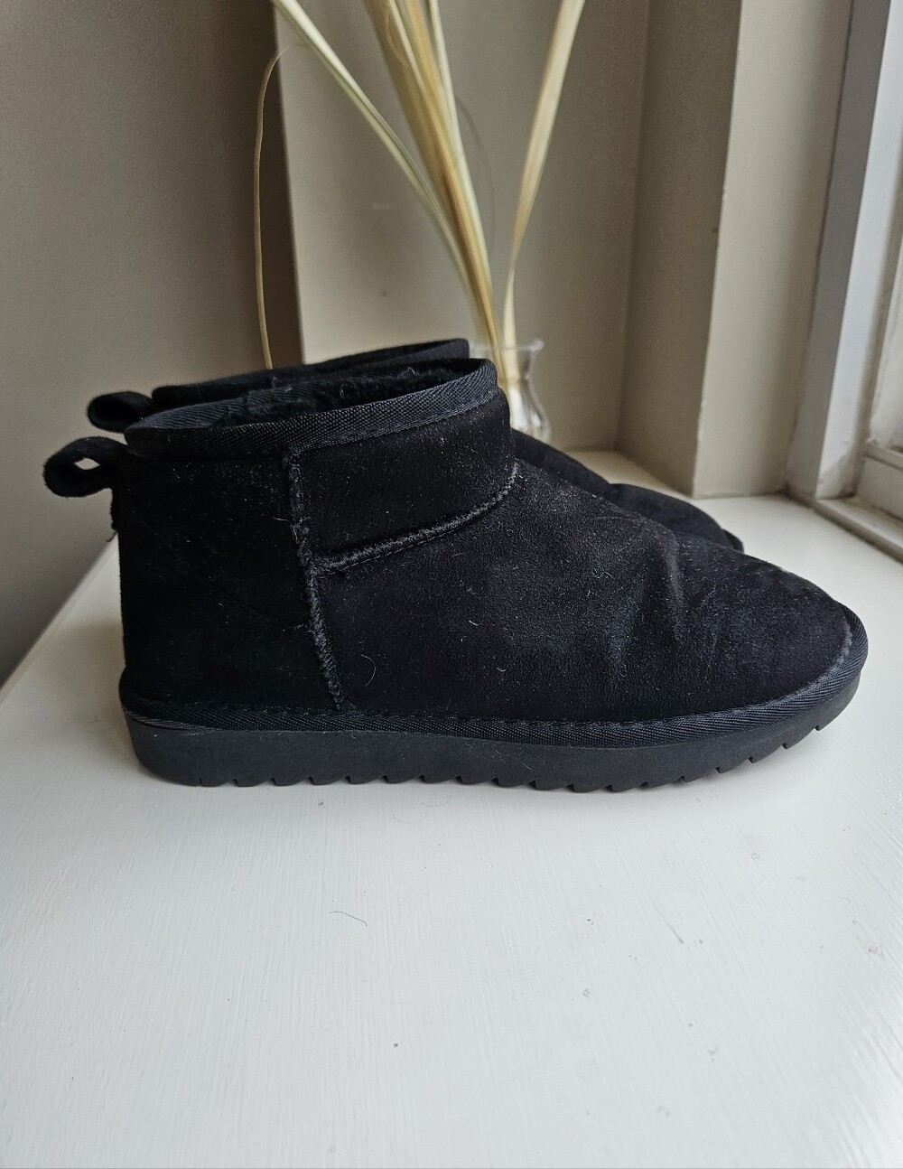 Cushionaire Black Suede Ankle Booties - Size 8